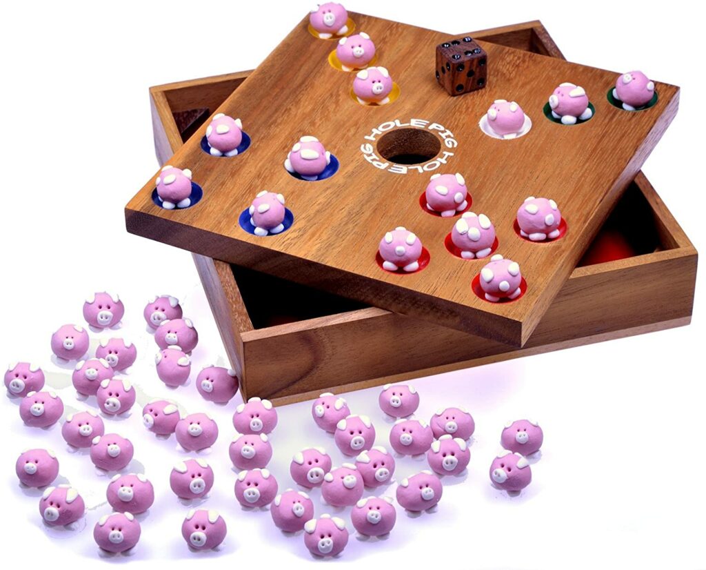 Pig Hole, Pig, Hole, Spiel ab 6 Jahre, 6, Jahre, Spiel, Spiele ab 6 Jahre, Spiele, Brettspiele, Brettspiel, Gesellschaftsspiel, Gesellschaftsspiele, Familienspiel, Familienspiele, Holzspiel, aus, Holz, Schweinchenspiel